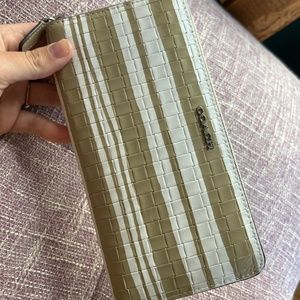 Brand new coach hand purse